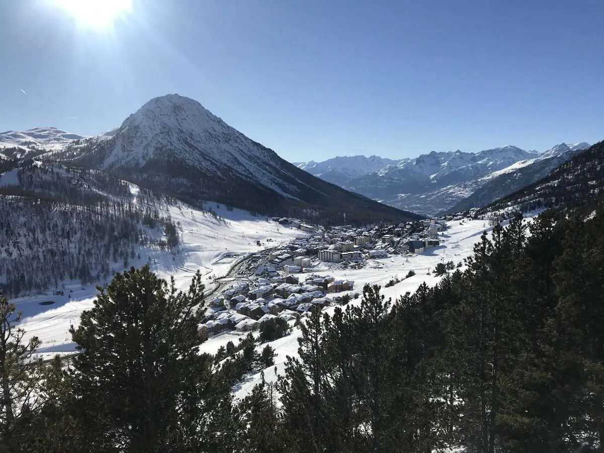 Charmant Appartement Chalet Renove, 4-6 Pers, Situe A 100M Des Pistes A Montgenevre - Fr-1-445-162 Apartment