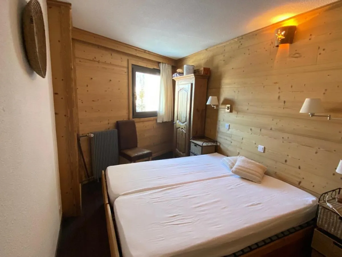 Apartment Charmant Appartement Chalet Renove, 4-6 Pers, Situe A 100M Des Pistes A Montgenevre - Fr-1-445-162