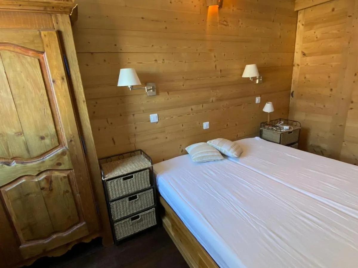 Charmant Appartement Chalet Renove, 4-6 Pers, Situe A 100M Des Pistes A Montgenevre - Fr-1-445-162